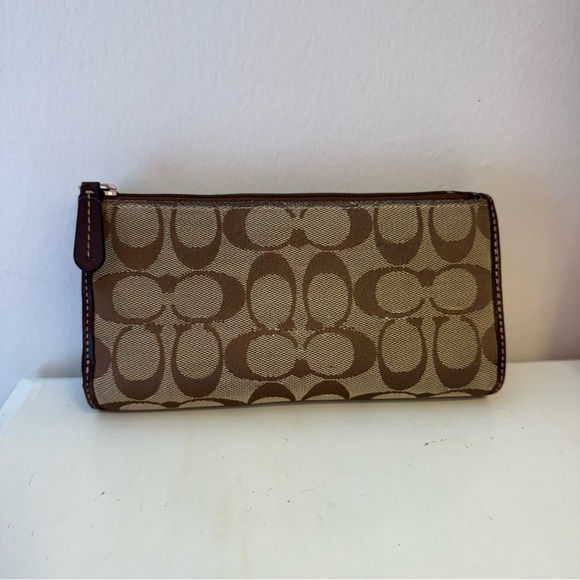 Coach Signature Checkbook Wallet - Picture 3 of 7